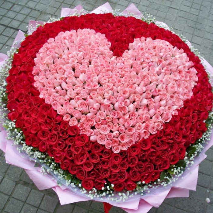 1001 Red Pink Rose (40 cm.) in a heart basket