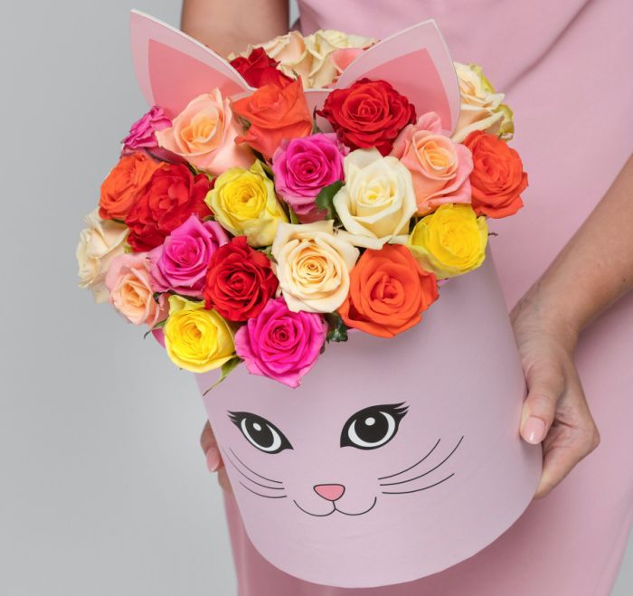 Children's bouquet Т35 Roses MixУ in a box cat