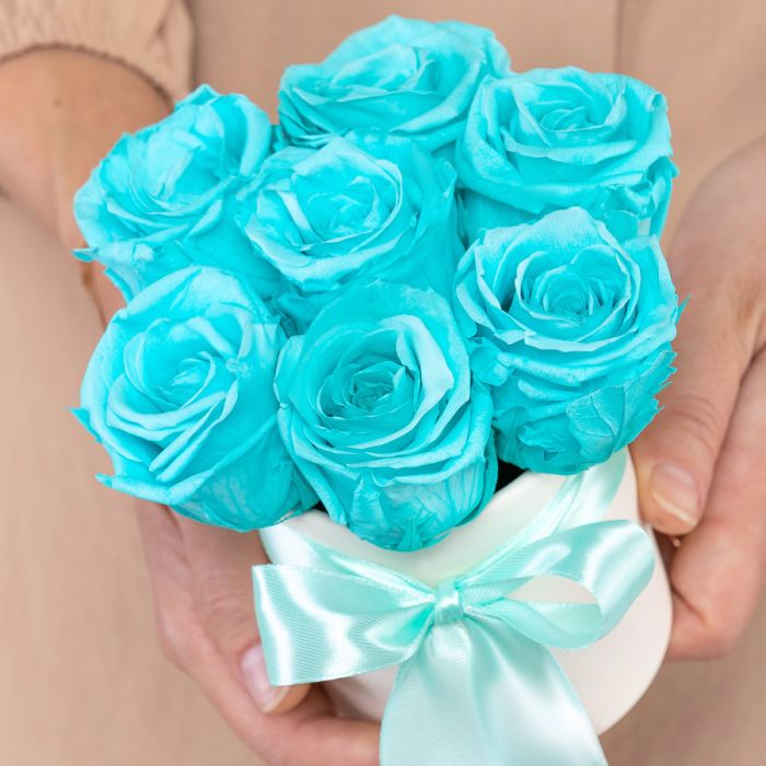 7 Blue Roses stabilized in a box