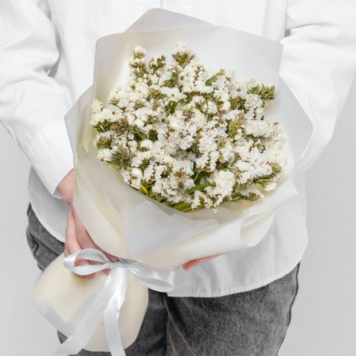 Bouquet ТWhite StaticeУ dried flowers.