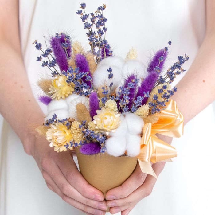 Bouquet ТWhite-LilacУ dried flowers in a cup