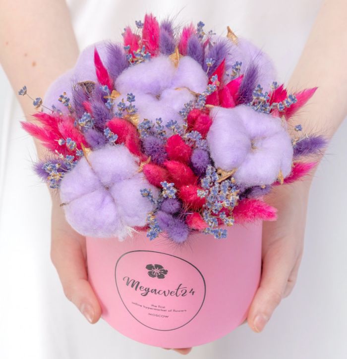 Bouquet ТBlueberry MuffinУ in a box dried flowers