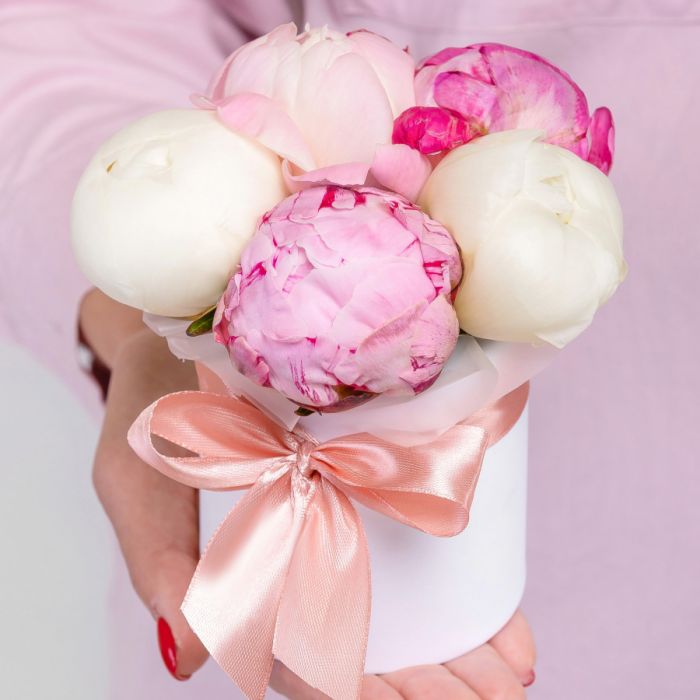 Bouquet of flowers Т5 Peonies Mix in a boxУ