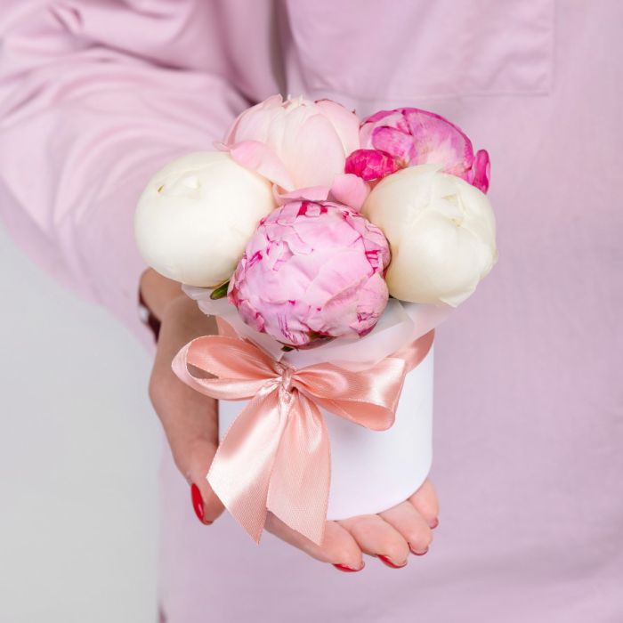 Bouquet of flowers Т5 Peonies Mix in a boxУ