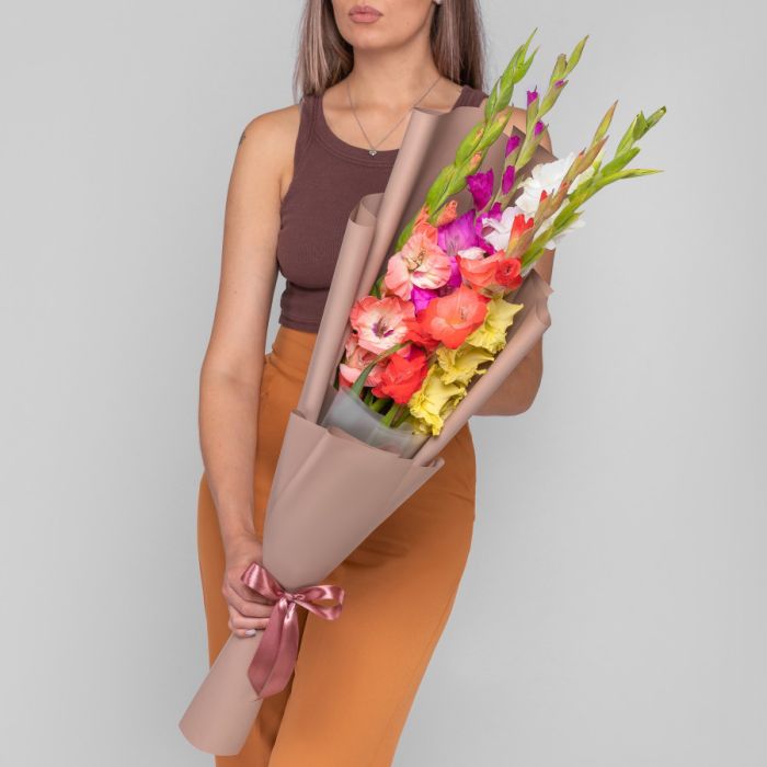 Bouquet of flowers Т5 Multicolored GladiolusesУ