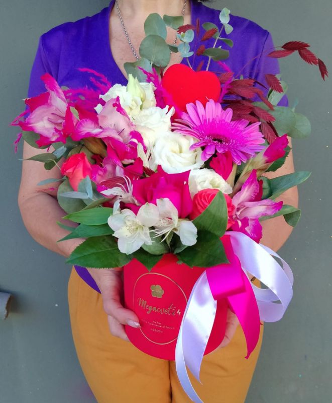 Bouquet of the day ТTo My QueenУ in a box