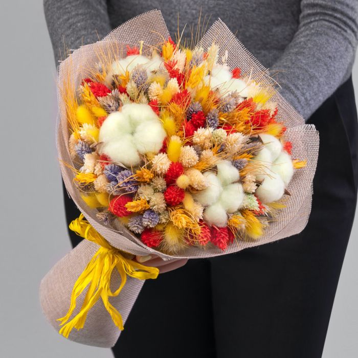 Bouquet ТSpikesУ dried flowers