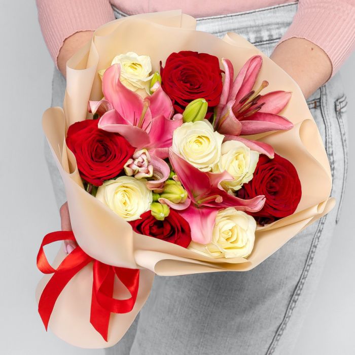 Bouquet ТRed-White Rose and LilyУ mini