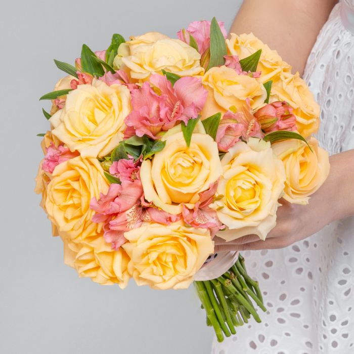 Bridal Bouquet ТPeach Rose and AlstromeriaУ