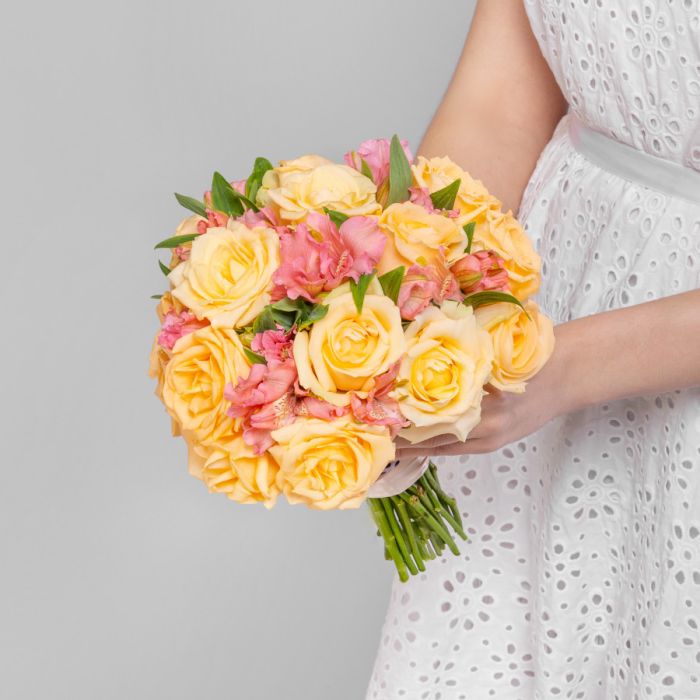 Bridal Bouquet ТPeach Rose and AlstromeriaУ