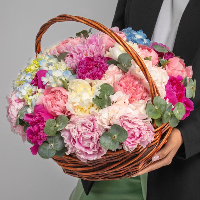 Bouquet ТPeonies and Hydrangeas MixУ in a basket