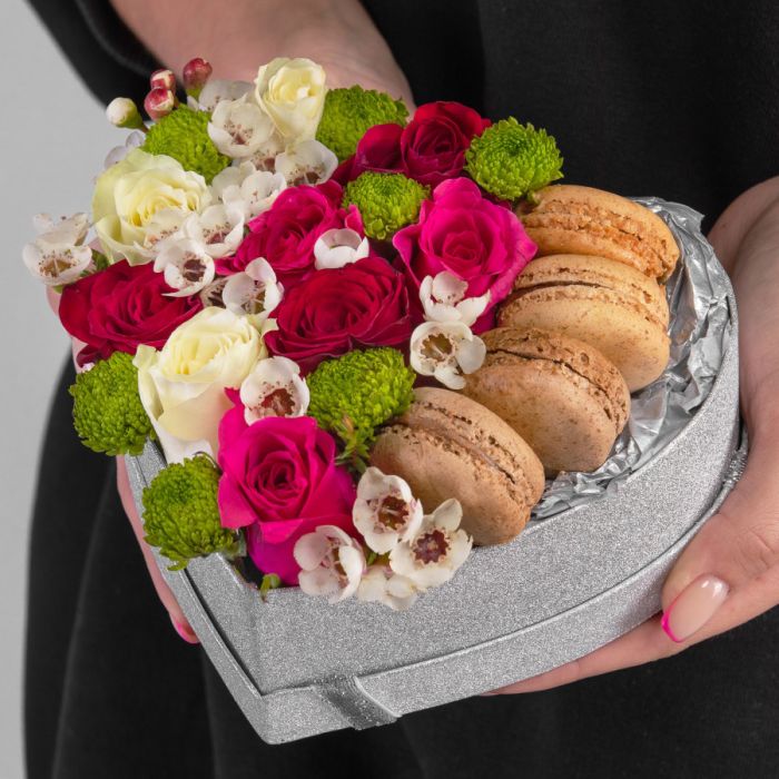 Bouquet ТColorfulУ in a heart box